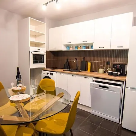 аpartment Near Airport *